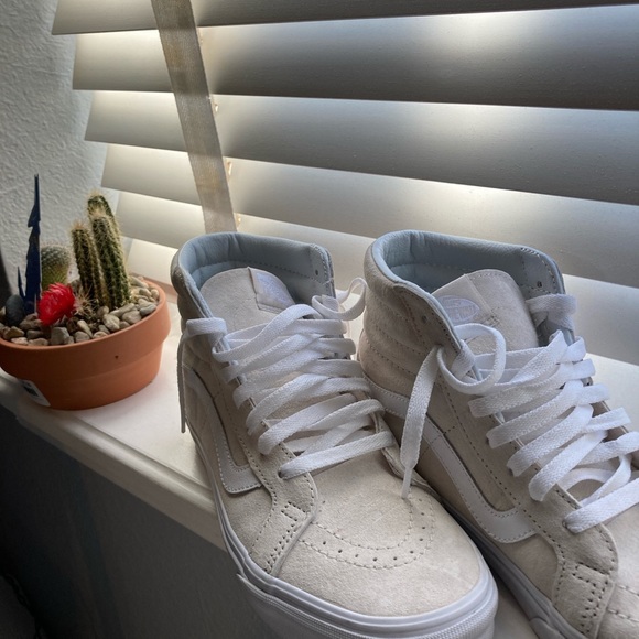 Vans Shoes - Tan/Cream Vans